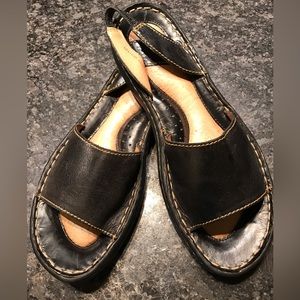 Born Sandals Size 8